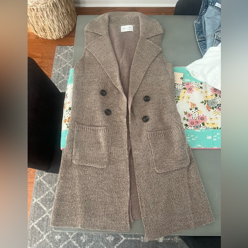Taupe Sweater Vest Size Small